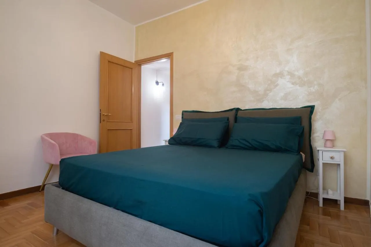 Apartment Mascari Charming Suite Lecco