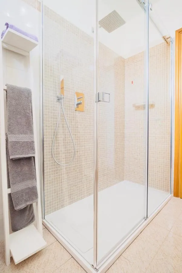 Apartment Mascari Charming Suite Lecco